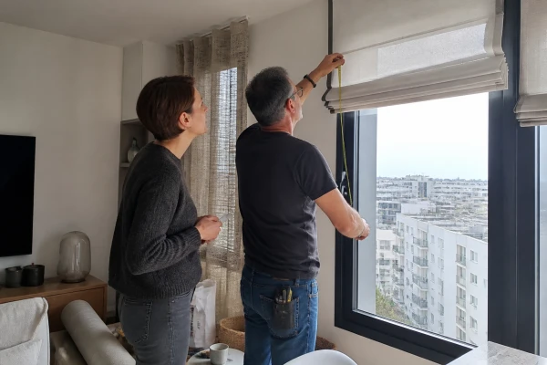 Création de store romain sur mesure pour appartement moderne Courbevoie